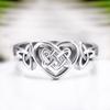 Modne pierścionki zaręczynowe w kształcie serca w stylu Hollow dla kobiet Elegancki symbol miłości dla dziewczyny Hurtowa biżuteria Rozmiar 6-10