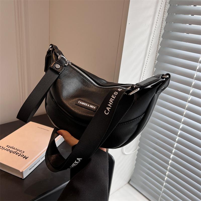 

Сегодняшние популярные сумки-пельмени, новые женские сумки, простые и модные, универсальные сумки через плечо, сумки подмышку чёрный