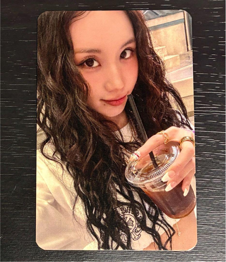 

[USED] TWICE Chaeyoung Trading Card This is for Soundwave