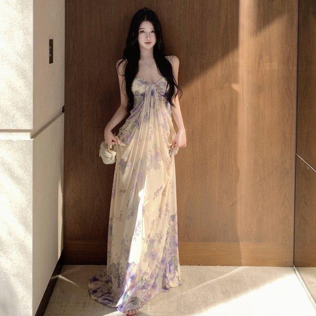 Wisteria around the heart suspender long dress is beautiful, fairy gas out of the piece, vacation skirt niche design sense, all kinds of skirts women