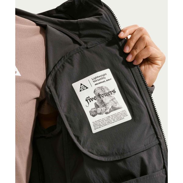 Nike Moisture-Wicking Comfortable Easy-To-Pack Jacket Women Jackets II1329-010