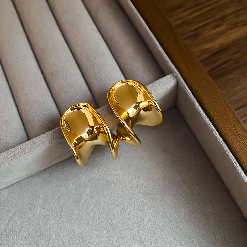 Vintage Irregular Metal Spiral Knot Stud Earrings for Women Exaggerated Unique Cool Earrings Luxury Jewelry Party Office Wear
