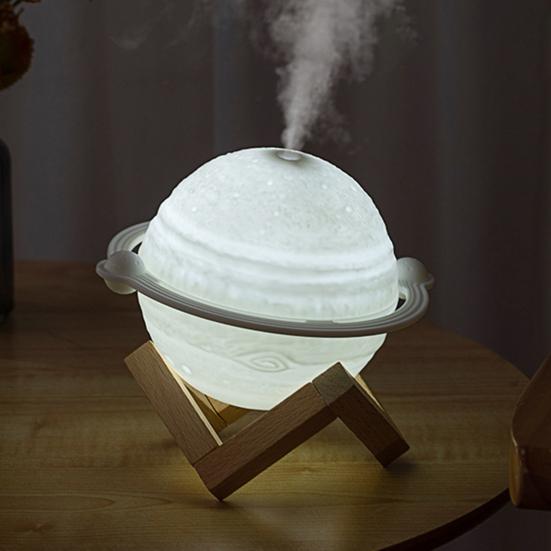 Planet Nachtlicht Luftbefeuchter 200ML Kapazität Leiser USB Mini-Luftbefeuchter mit Holzständer für Zuhause Büro Schlafzimmer Nachttischlampe Schreibtisch-Luftbefeuchter