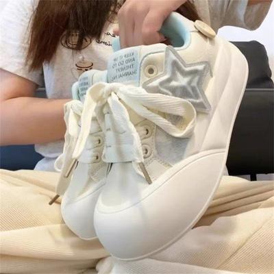 Zhao Ruths neue Frühlings- und Herbst-Plattform-Campus-Regenbogen-Freizeit-Stern-Brot-Basisplatten-Schuhe