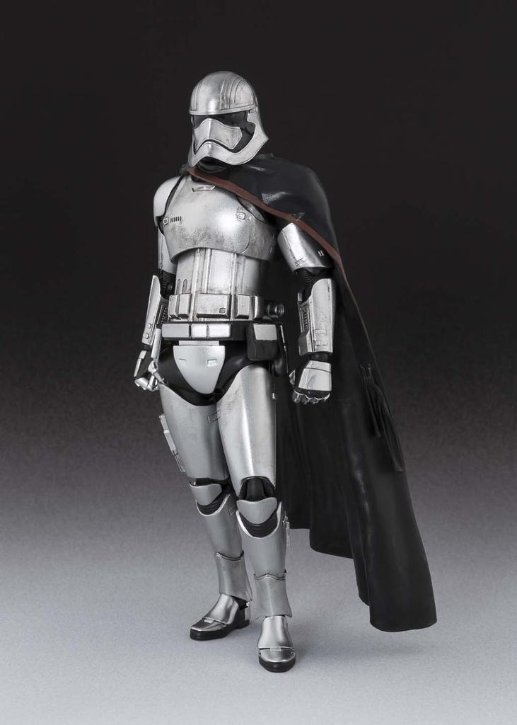 TAMASHII NATIONS Star Wars Kapitán Phasma 155mm malovaná pohyblivá figurka S.H.Figuarts cca. ABS a PVC