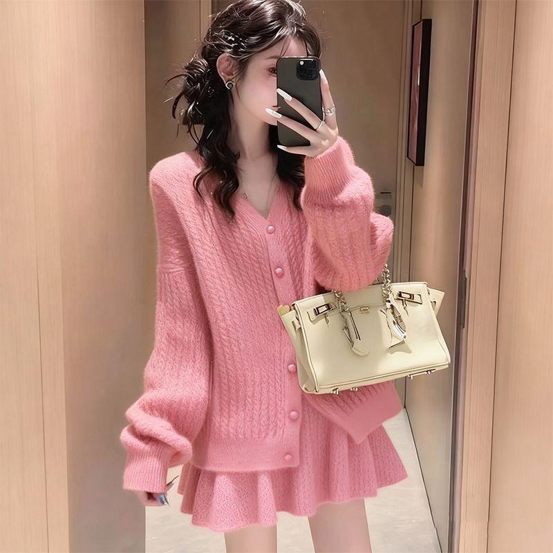 Gentle Pink Knit Sweater & Skirt Two-Piece Set for Women - Elegant Autumn/Winter Style S