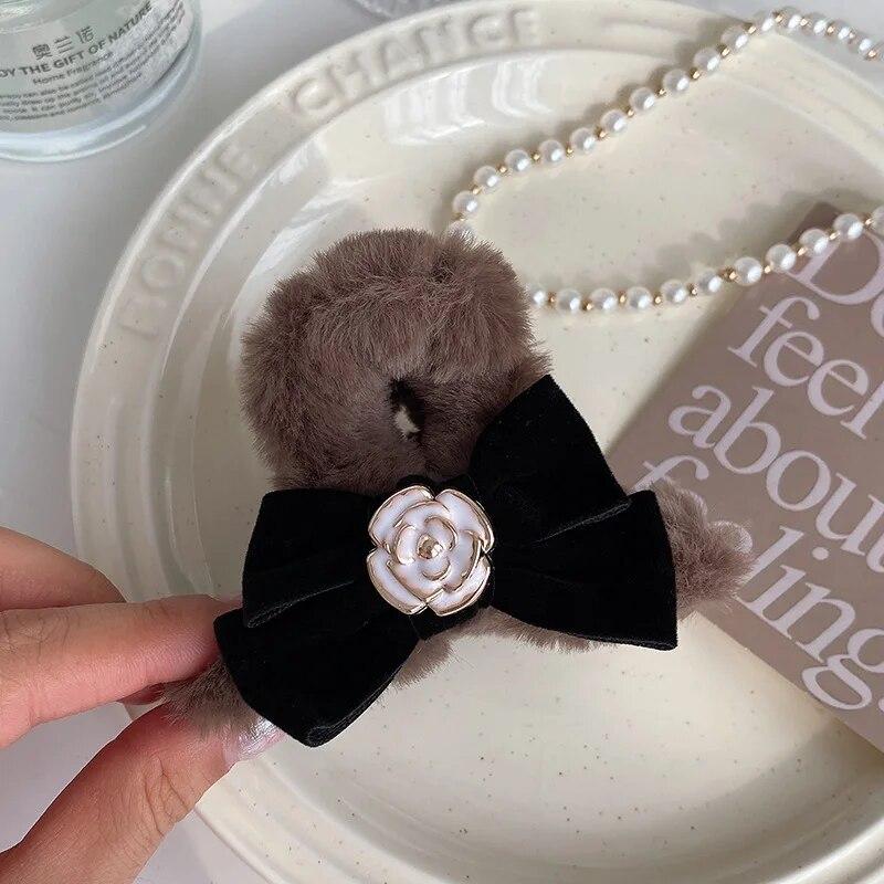 Sweet Bowknot Plush Hair Claw Clip New Classic Small Hair Clips Barrettes Hairgrips Headdress For Female Winter Hair Accessories