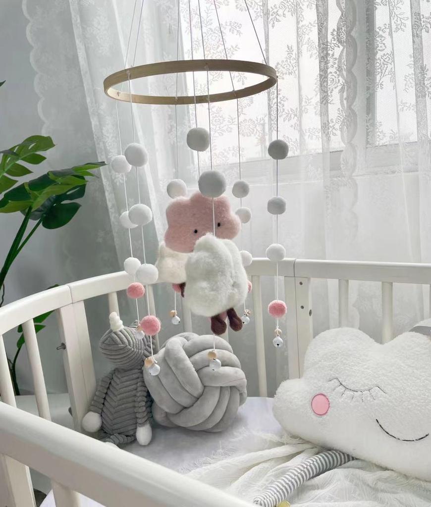 Přeshraniční dřevěná korálková zvonkohra & mobil s kožešinovou koulí - Dekorativní rekvizita do dětského pokoje a butiku