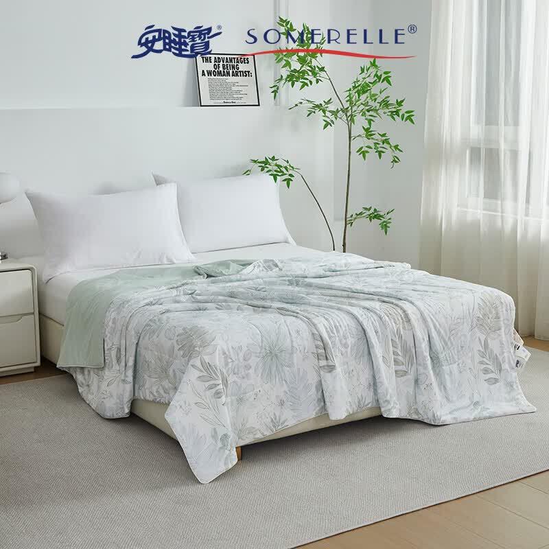 SOMERELLE Breeze Satin Cooling Summer Comforter