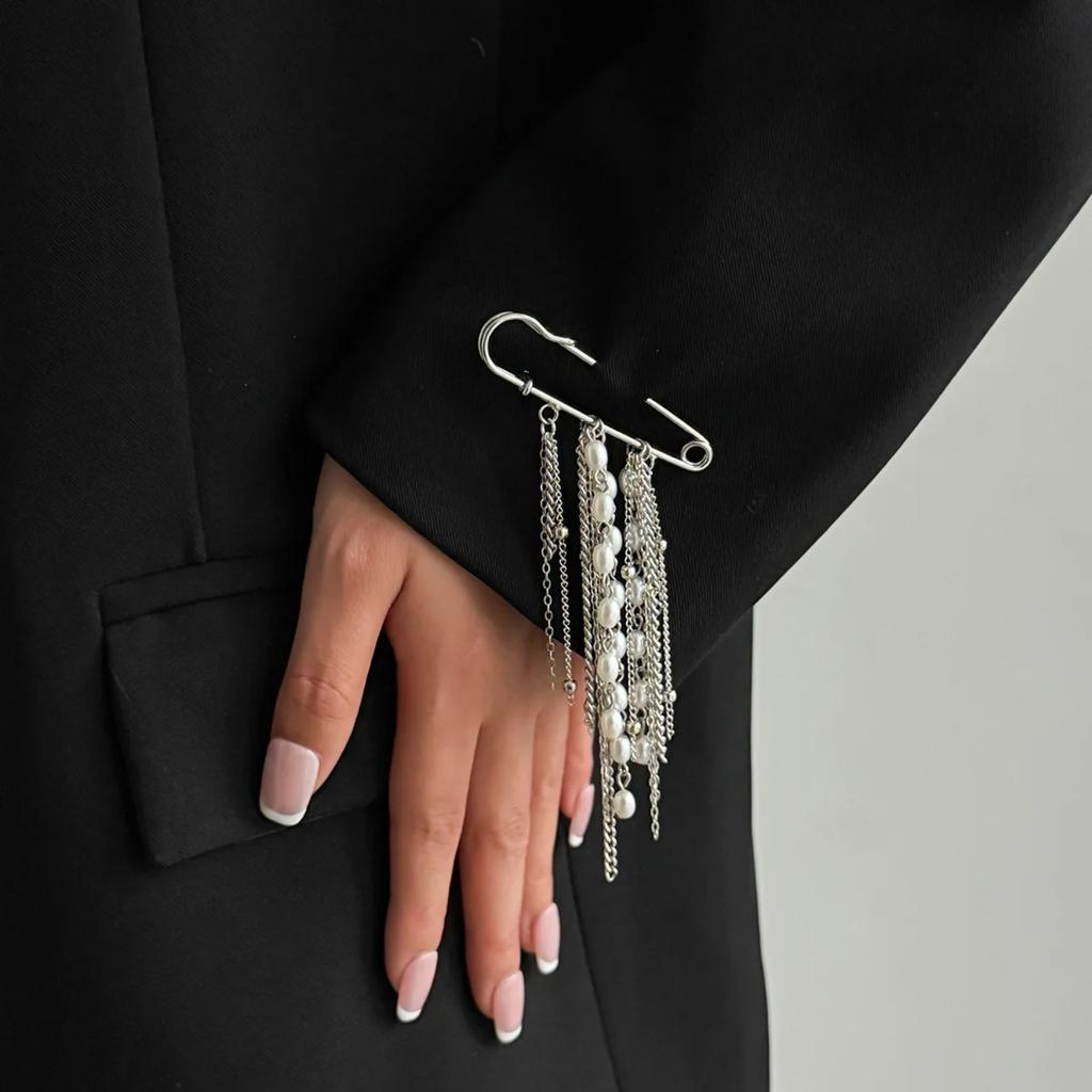 Sweet Cool Metal Chain Tassel Brooches for Women Men Fashion Silver Color Imitation Pearl Beaded Multi-Layer Brooch Jewelry