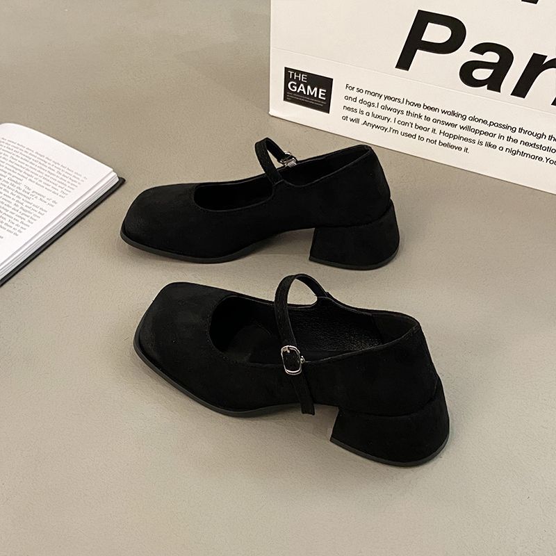 

French retro high heels square head single shoes women s shoes 2025 new spring and autumn temperament evening Mary Jane shoes 35 чёрный