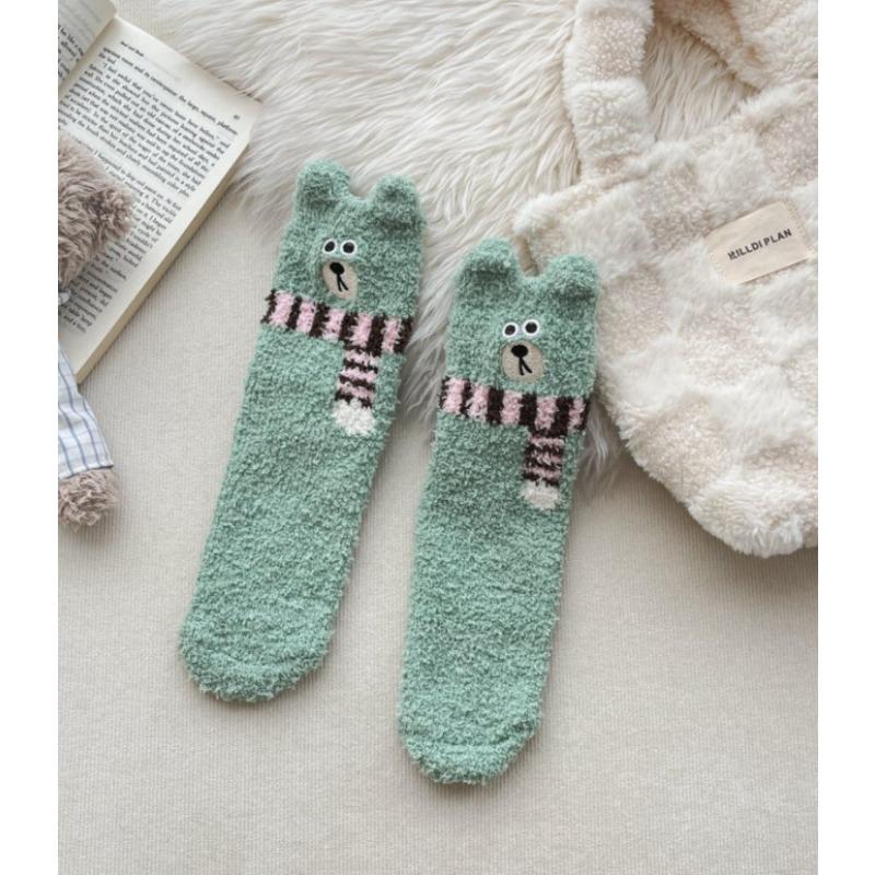 Autumn and Winter Coral Fleece Socks, Three-dimensional Ears, Scarves, Bear Socks, Non-shedding Half-fleece Socks, Warm Thickened Floor Socks