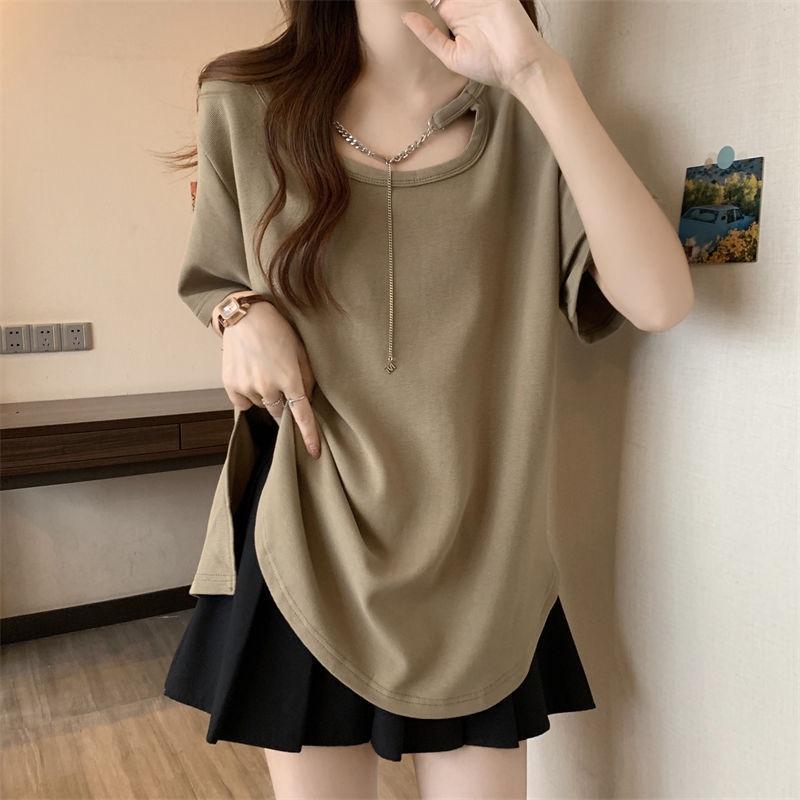 Women Asymmetrical Cut-out T-shirt with Chain Detail Crew Neck Short Sleeve Oversized Loose Fit Solid Color Tee