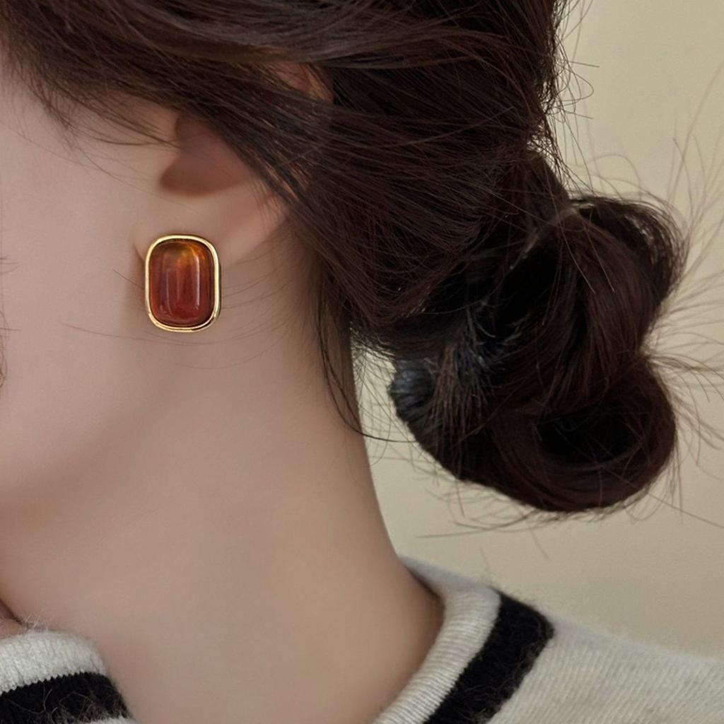 1011 New Maillard Amber Stud Earrings Women's Niche Design High-end Earrings 1011 New Popular Earrings