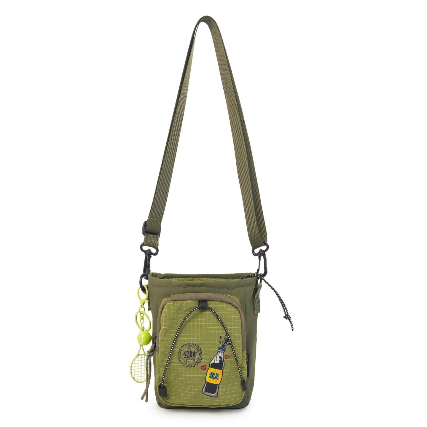 

Outdoor travel messenger kettle bag, water cup storage bag, portable multi-function thermos cup, protective case, mobile phone bag. зелений