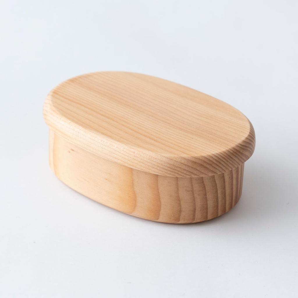 Osaka Choseido Wooden Lunch Oval Single Tier with Beige Hollowed-Out Box, (Mottled Grain), Lacquered, (350cc, Oval, Band)