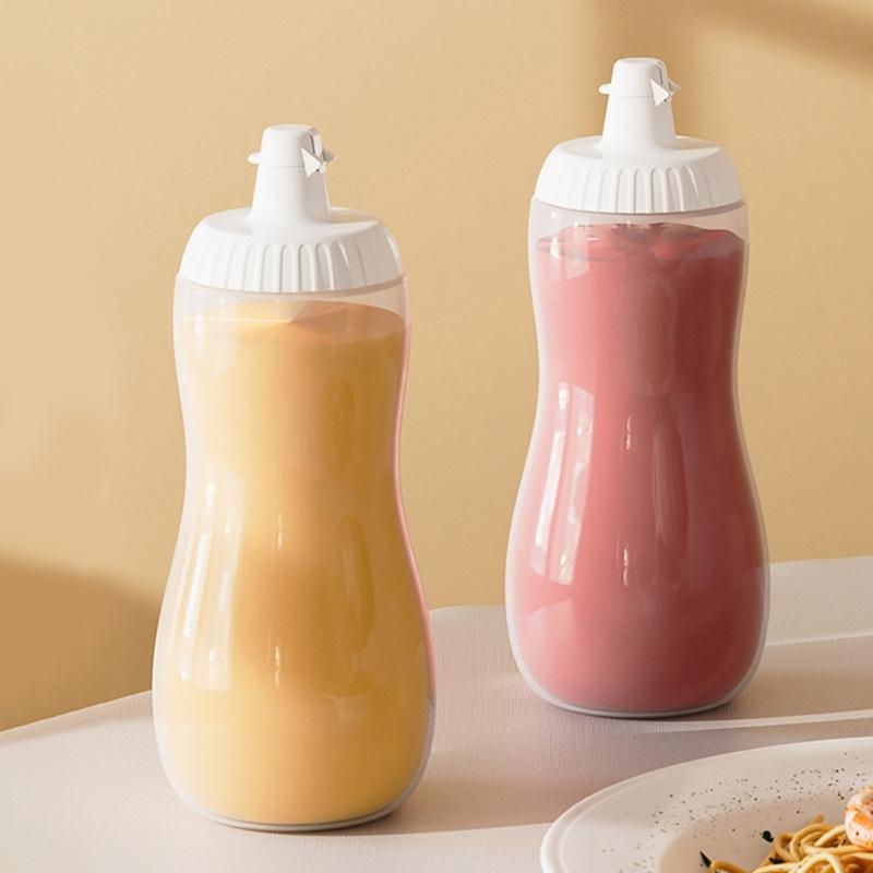 Klare Gewürz-Quetschflasche mit leicht zu kontrollierenden Ausgießern für Tomaten
