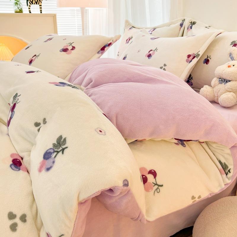 Thickened Milk Fleece Four-Piece Set, Coral Flannel Quilt Cover, Double-Sided Fleece Bed Sheet Quilt Cover, Bed Hat Three-Piece Set