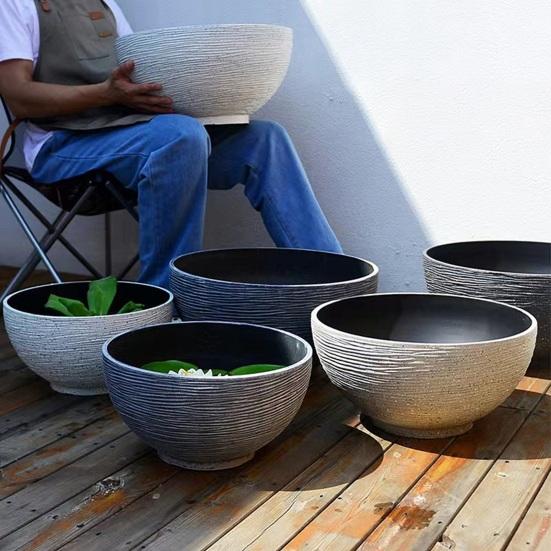 Plant Pot with Drainage, Resin Planter for Indoor Outdoor Plants, Medium Flower Pots for Patio, Balcony Garden Decor
