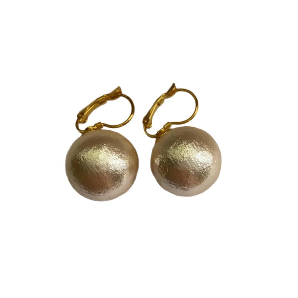French Retro Cotton Temperament Is Round, Big Pearl Earrings, Premium Earrings, Cold Wind Trend Stud Earrings, Ear Buckles
