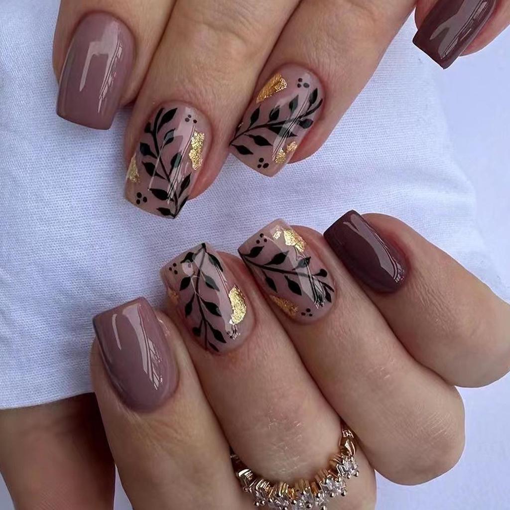Minimalist Gold Foil French Tip Fake Nails - White Edge
