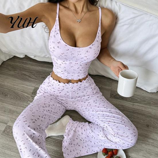 Cute Summer Pajamas with Thin Straps Women Set Floral Print, Sleeveless U Neck Lightweight Sleep Sets for Vacation Camisole And Pants, Sexy