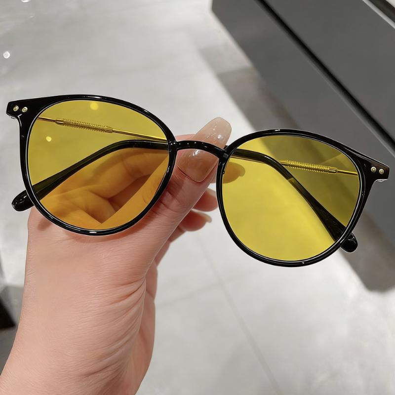 Women's INS Style Oversized Round Night Vision Myopia Glasses Stylish Anti-Glare Night Driving Eyewear with Minus Diopters