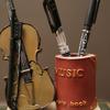 Resin Violin Classic Pen Organizer For Desktop Decoration In Living Study Room
