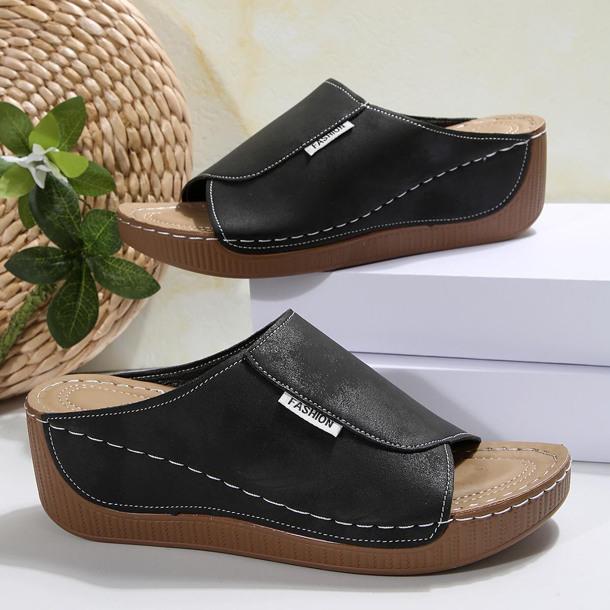 

Лето 2025 года, новые тапочки на толстой подошве, большого размера, с одним словом, широкая полоска с рыбьим ртом, тапочки с креплением на танкетке 36 чёрный