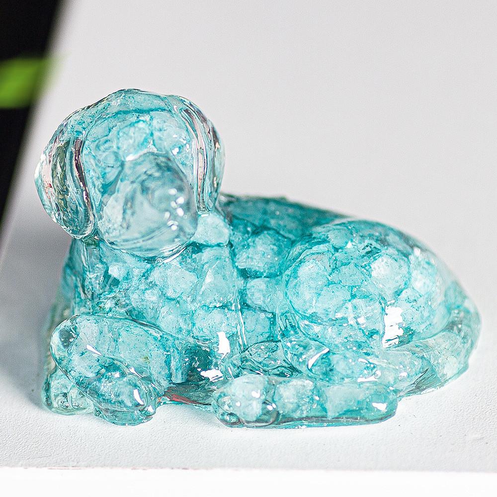 Resin Filled Natural Crystal Dog Figurine With Warm Heart Pet Decor For Gift Giving