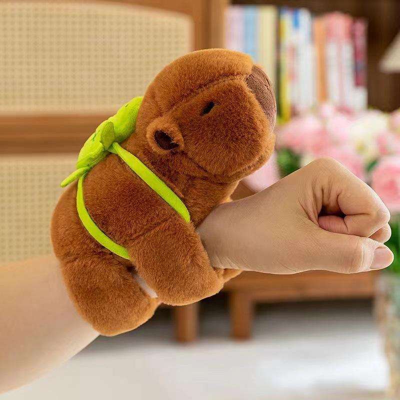 Nieuwe Kapibara Pluche Speelgoed met Staart Simulatie Dolfijn Pluche Armband, Dierlijke Rugzak Armband Cadeau Voor Kinderen En Vrienden