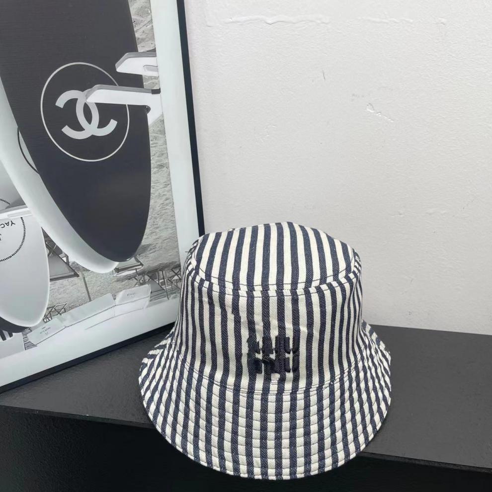 M7S Women's Double-Sided Fisherman Bucket Hat with UV Protection - Fashionable Sunshade & Face-Covering Hat.