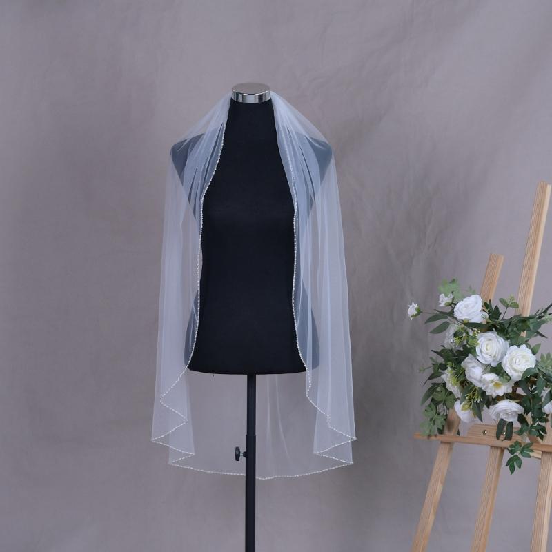 Delicate Sheer Bridal Veils with Hand Sewn Pearls Edging Easy to Wear Hair Comb Design For Wedding Ceremony Dressingup