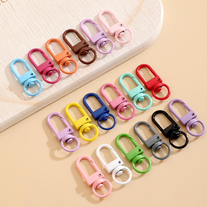 Zinc Alloy Keychain Doll with Colored Baked Paint – DIY Jewelry Accessory with 3cm Small Door Buckle