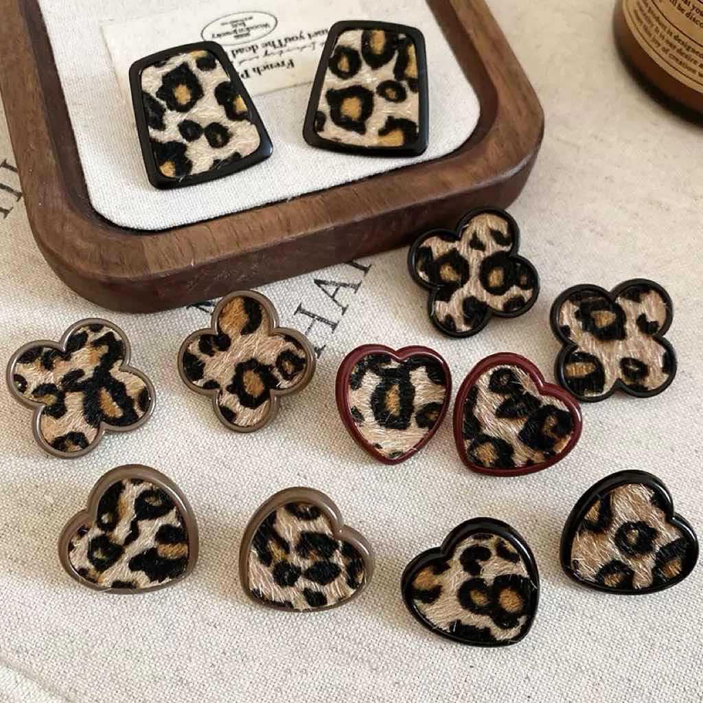 Geometric Leopard Print Heart Flower Stud Earrings - Retro & Versatile Luxury for Women