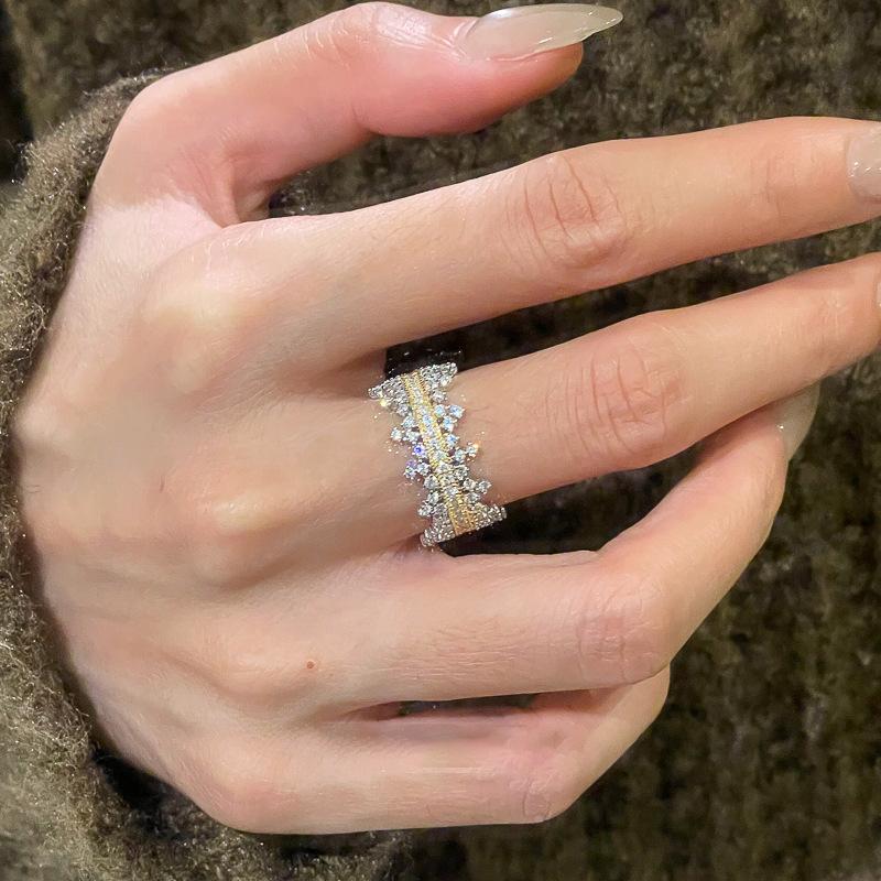 

Two-color sandwich open ring women s light luxury high-end sense fashion personality design ring versatile jewelry