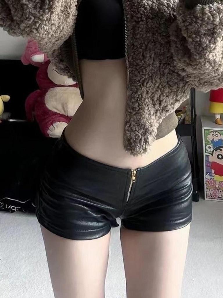 Black Low-Waist PU Leather Ultra-Shorts for Women - Summer 2026 Arrival