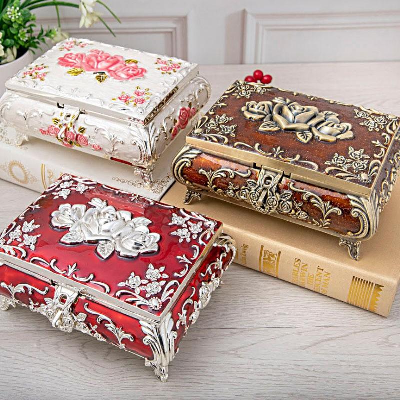 Grande Scatola per Gioielli in Metallo con Design Floreale Stile Nordico Organizer per Anelli Orecchini Anti-Appannamento Storage da Scrivania