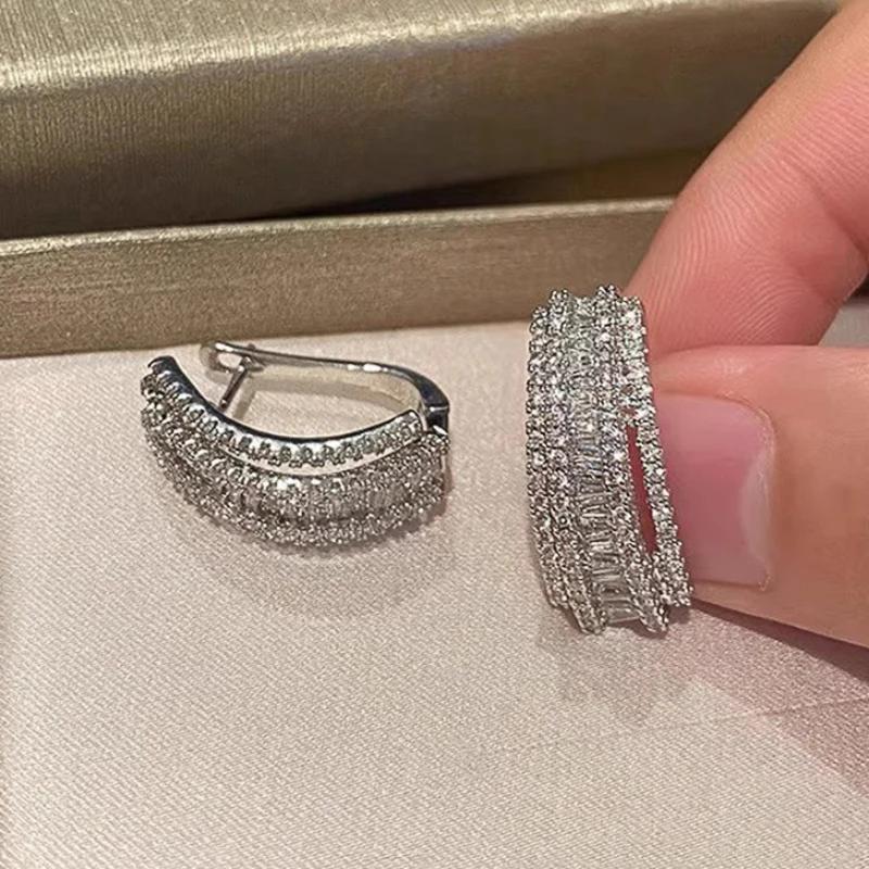 Huitan Aesthetic Hoop Earrings for Women Exquisite Trendy Elegant Shiny Cubic Zircon Accessories Fashion Versatile Party Jewelry