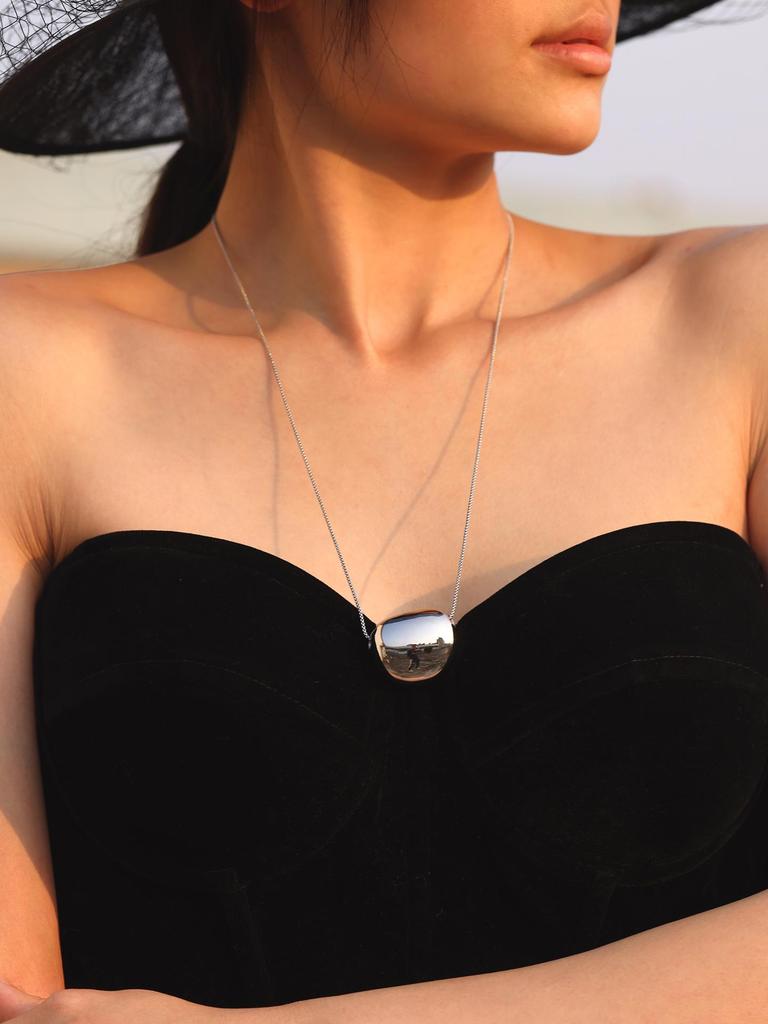 Qiong Yao Minimalist Gold Oval Bean Pendant Necklace Colorfast Fashion Clavicle Chain