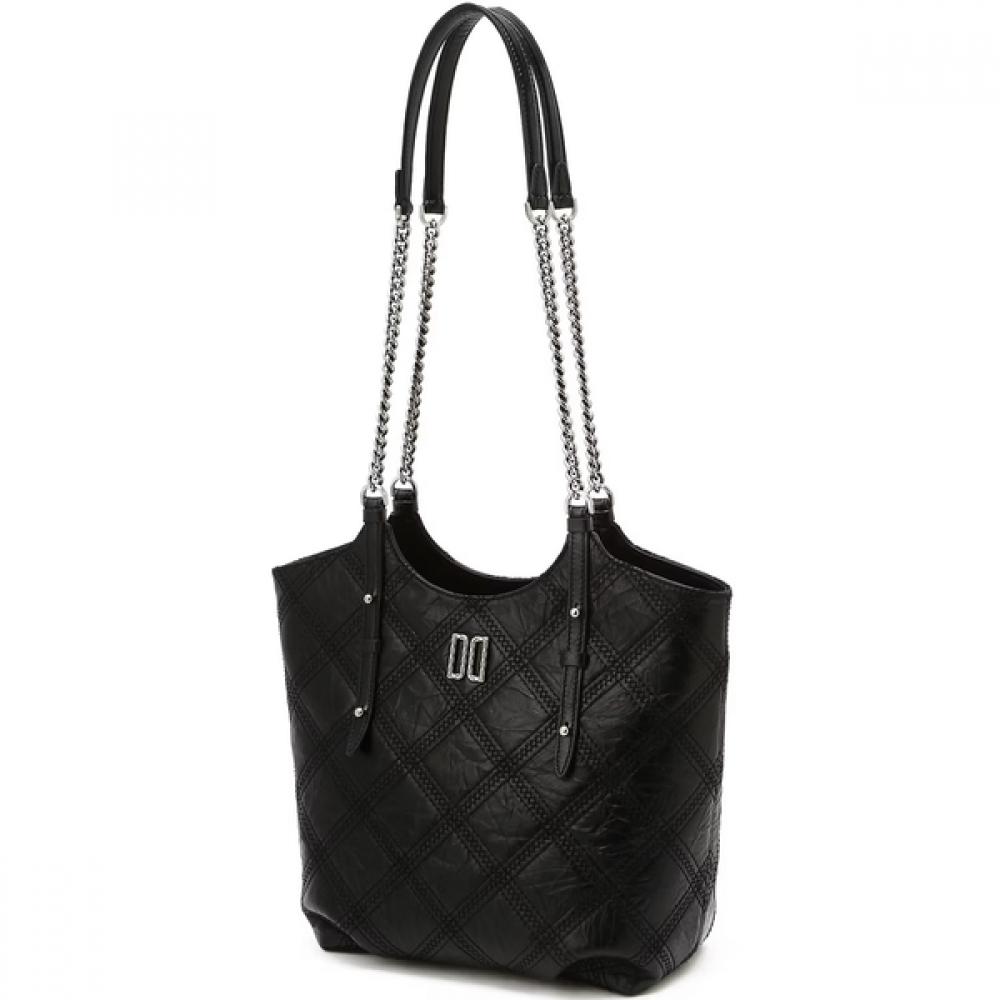 

Daks Black Cowhide EMbroidered Dd Logo Chain Shoulder Bag M Dcba6e321bk Single option