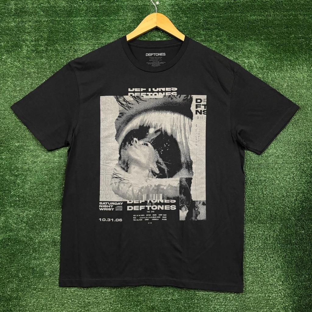Deftones Saturday Night Wrist This Is The End Nu Metal Band T-Shirt Size Large
