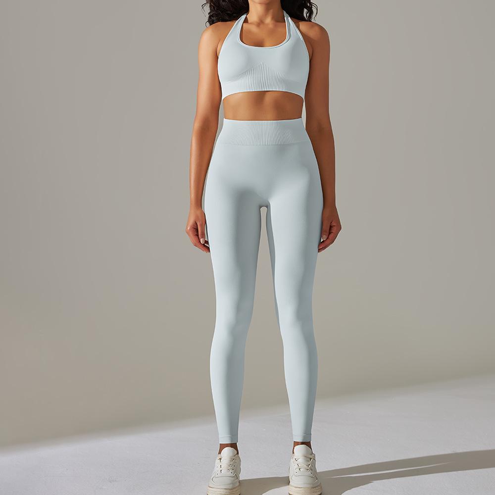

Высокоэластичный бесшовный комплект для йоги и фитнеса с леггинсами с эффектом лифтинга бедер и контроля живота Small светло-серый