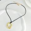 Vintage Runder Hohlanhänger Minimalistische Halskette für Damen Gold Silber Farbe Minimalistischer Schick Vielseitiger Kragen Schmuck
