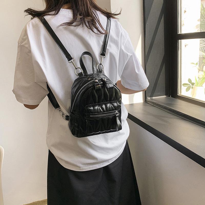 

ins small bag women s new versatile rhombus embroidered thread backpack fashionable and simple student casual small backpack чорний