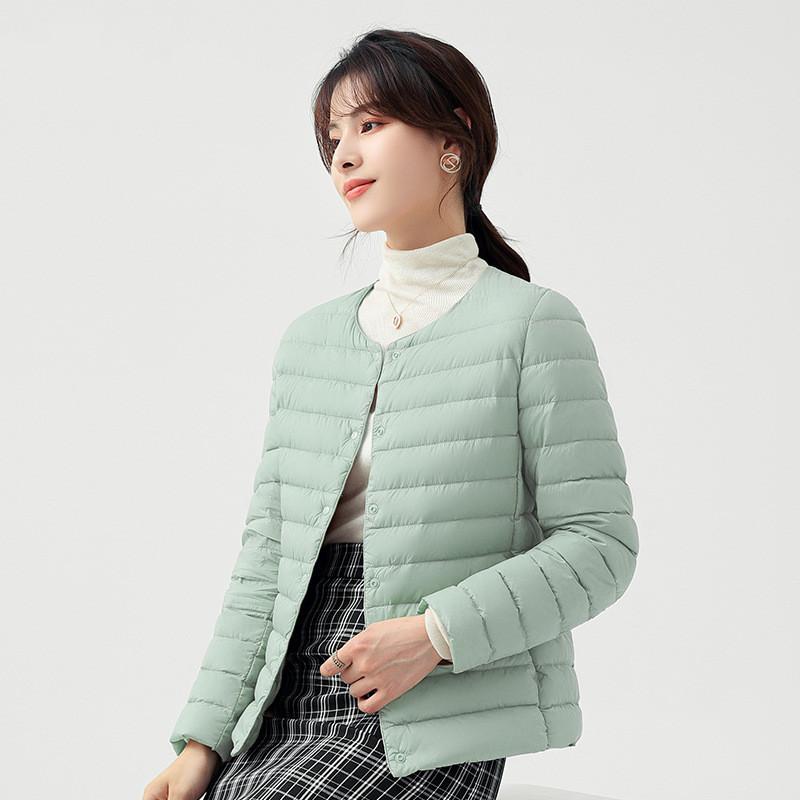 Neue leichte Daunenjacke für Damen, weiße Entendaunen, Herbst- und Winterfutter, Rundhalsausschnitt, V-Ausschnitt, zwei Tragemöglichkeiten, große Größe, schlanker Kurzmantel