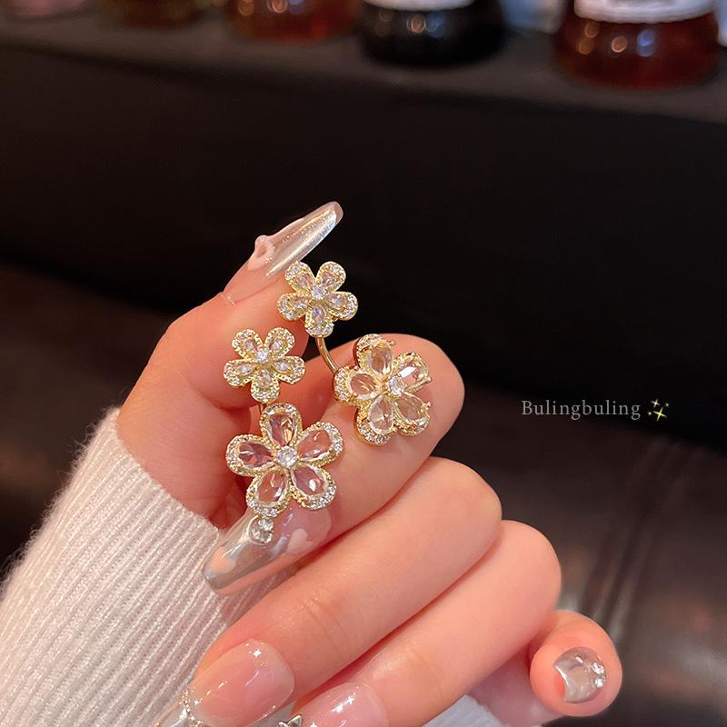 Boucles d'oreilles coréennes en argent S925 et perles en forme de fleur - Design polyvalent et élégant inspiré de la forêt