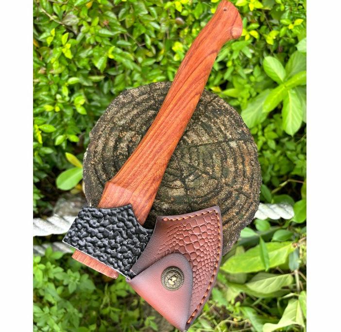 Outdoor Multifunctional Hand Forged Spring Steel Axe with High Hardness and Sharpness Suitable for Household Woodworking