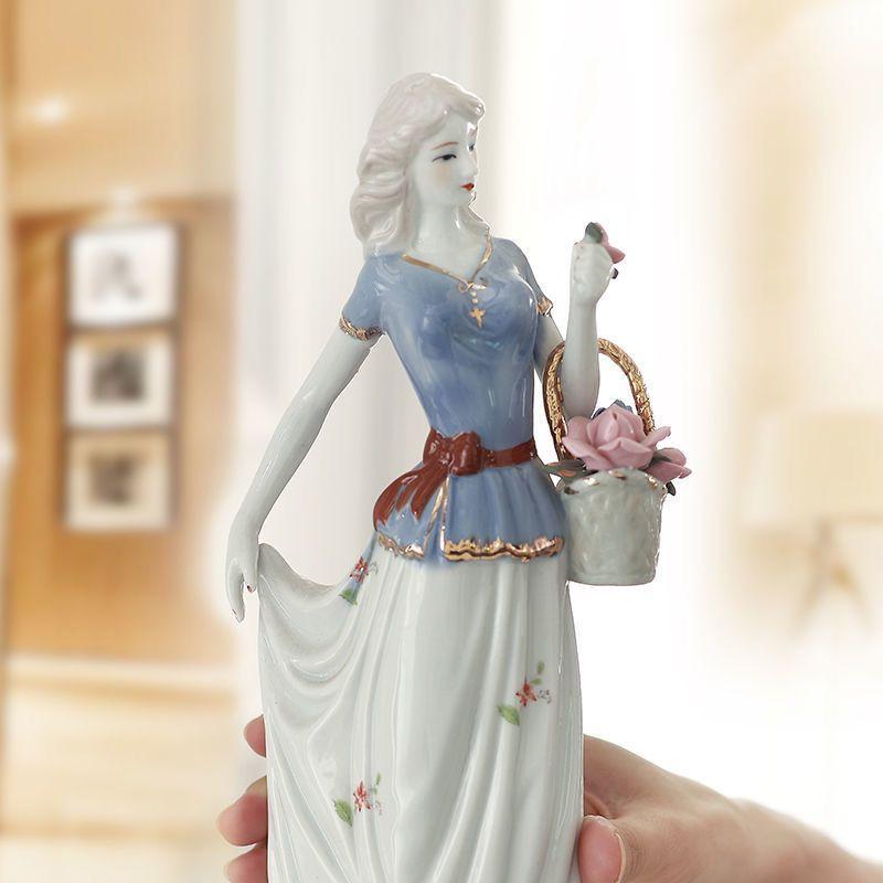 European Western Women Ceramic Statue Decoration Items Home Livingroom Furnishing Accessories Office Desktop Sculpture Ornaments