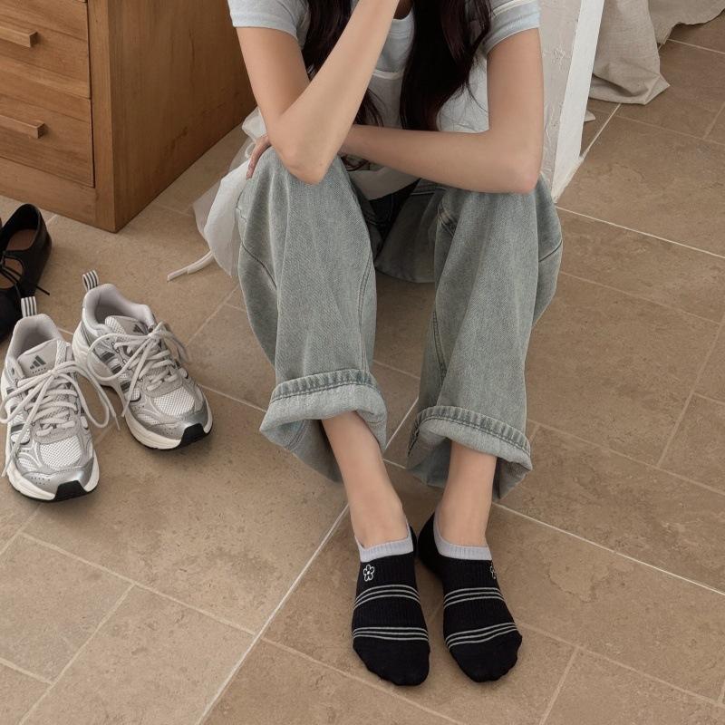 Small Floral Striped Women's Invisible Socks, Breathable Summer Lightweight Short Socks, Pure Cotton, Anti-slip, No Heel Coming Off.